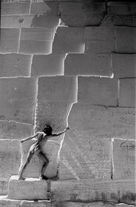 Image description is not available for 1999.070